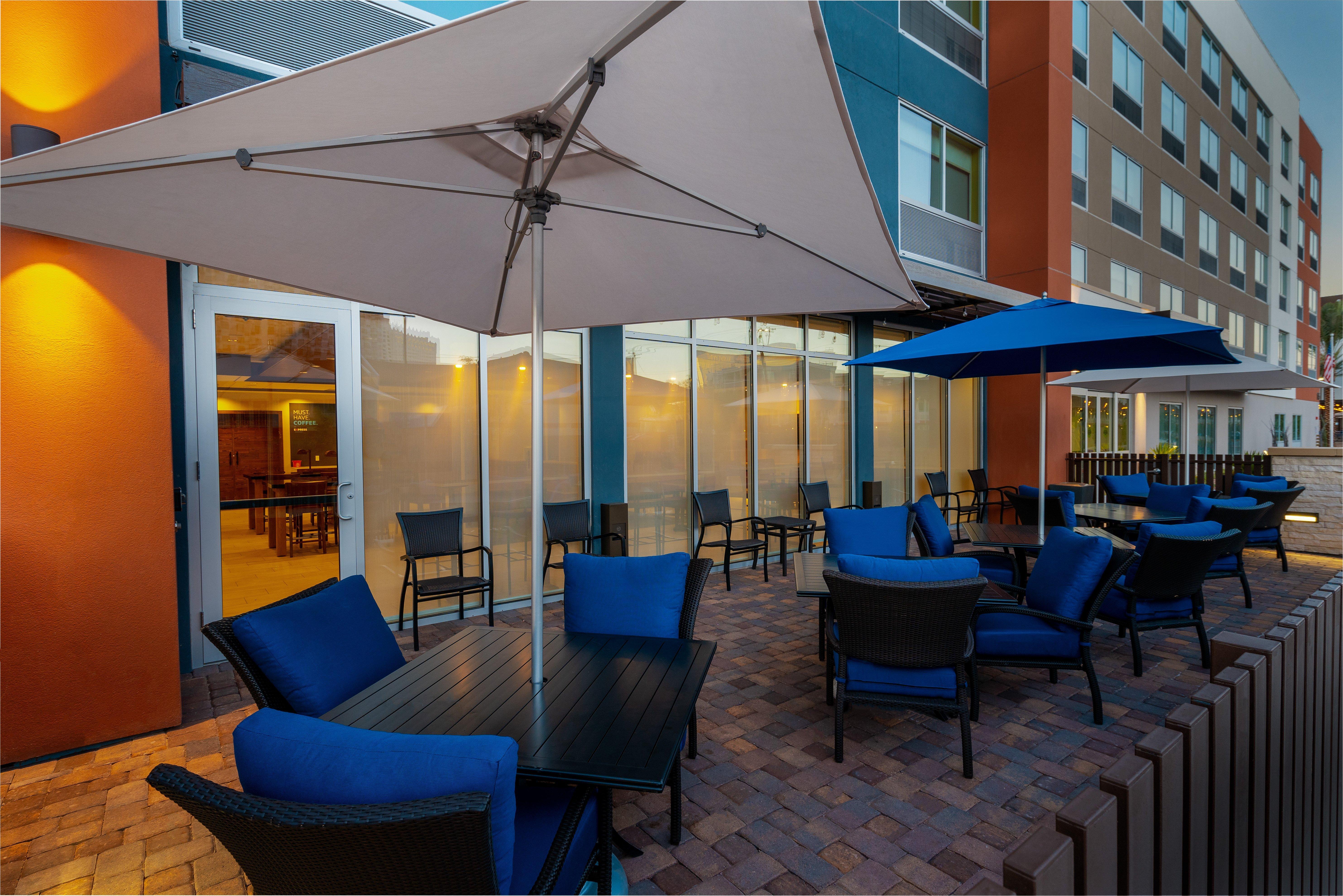 Holiday Inn Express & Suites - Las Vegas - E Tropicana By Ihg Dış mekan fotoğraf